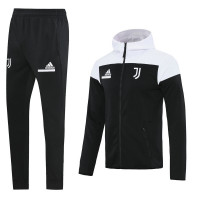 Спортивный костюм Ювентус (Juventus) черно-белый с капюшоном сезон 2020-2021